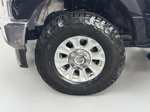 Used 2021 Ford F250 XL w/ STX Appearance Package AWD/4WD image 31
