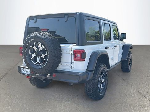 Used 2022 Jeep Wrangler Unlimited Rubicon w/ LED Lighting Group AWD/4WD image 4