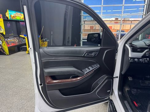 Used 2018 GMC Yukon SLT w/ Open Road Package image 9