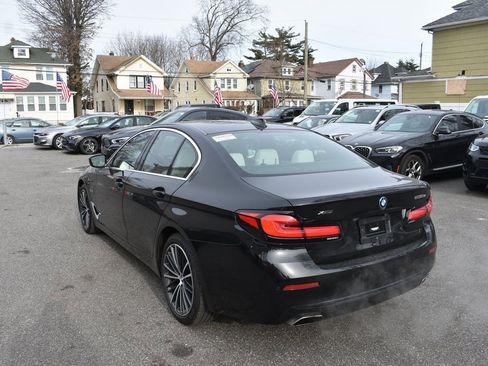 Used 2023 BMW 530e xDrive w/ Convenience Package image 9