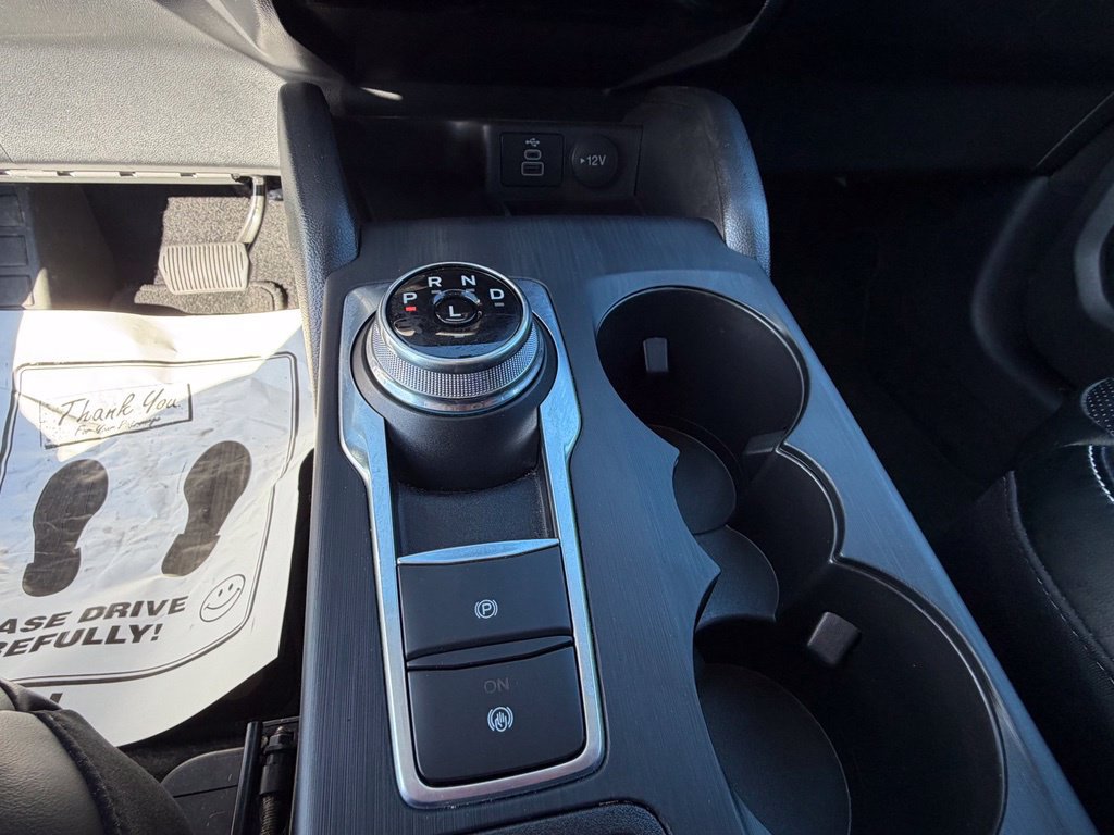 Certified 2025 Ford Escape Platinum AWD/4WD image 26