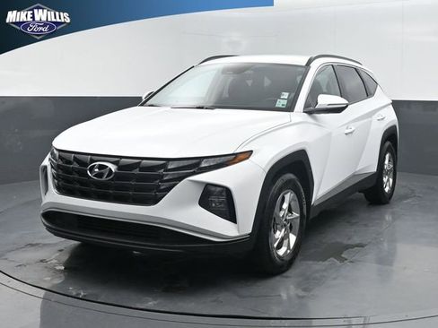 Used 2023 Hyundai Tucson SEL FWD image 3