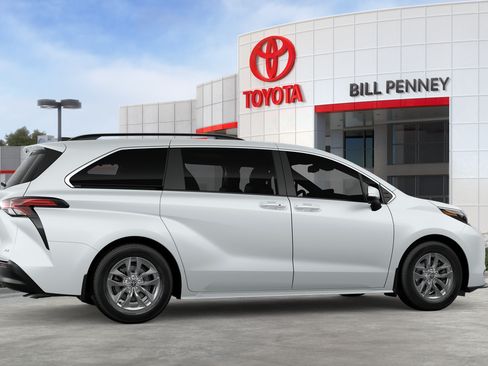 New 2026 Toyota Sienna XLE FWD image 11