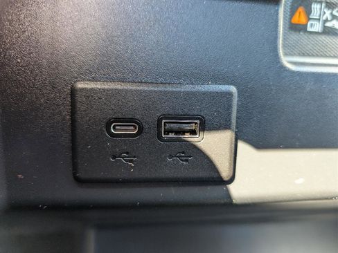 Used 2022 Chevrolet Silverado 1500 High Country w/ High Country Premium Package image 37