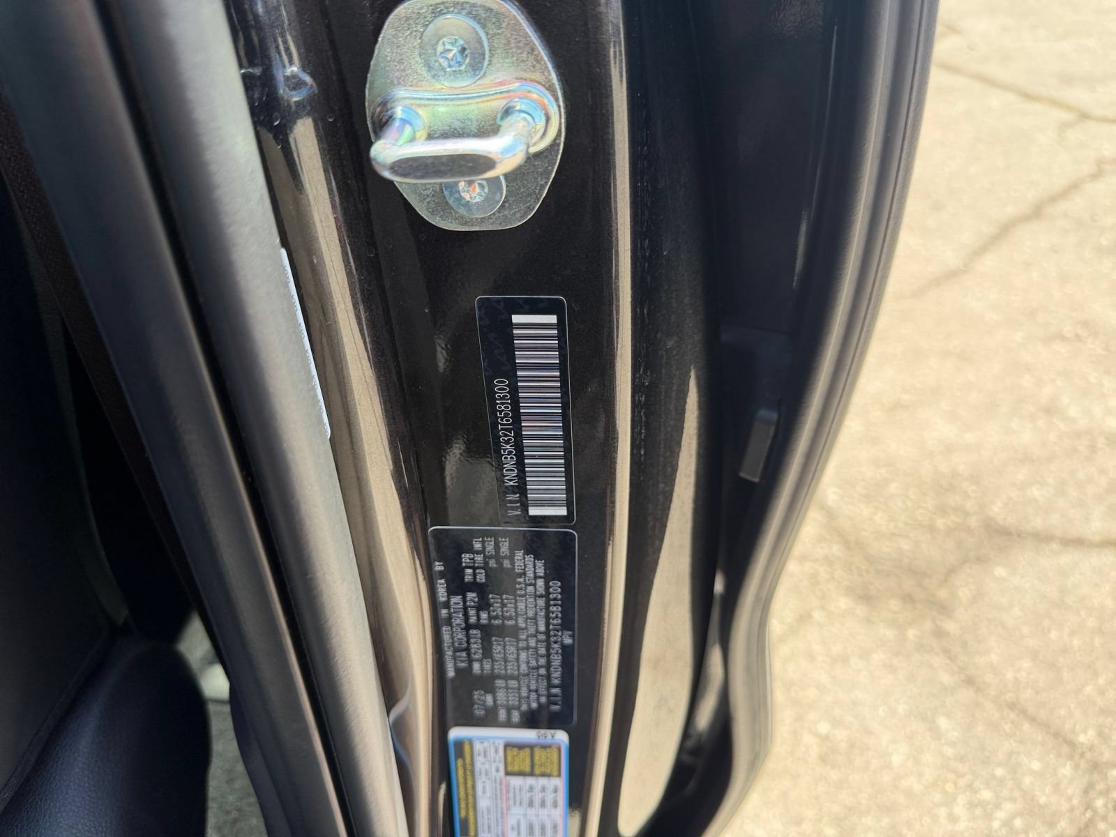 Used 2026 Kia Carnival FWD image 30