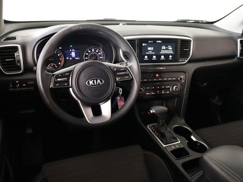 Used 2020 Kia Sportage LX w/ LX Popular Package FWD image 2