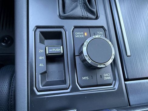 Certified 2026 Toyota Tundra Platinum w/ TRD Off-Road Package AWD/4WD image 31