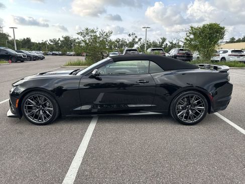 Used 2022 Chevrolet Camaro ZL1 RWD image 11