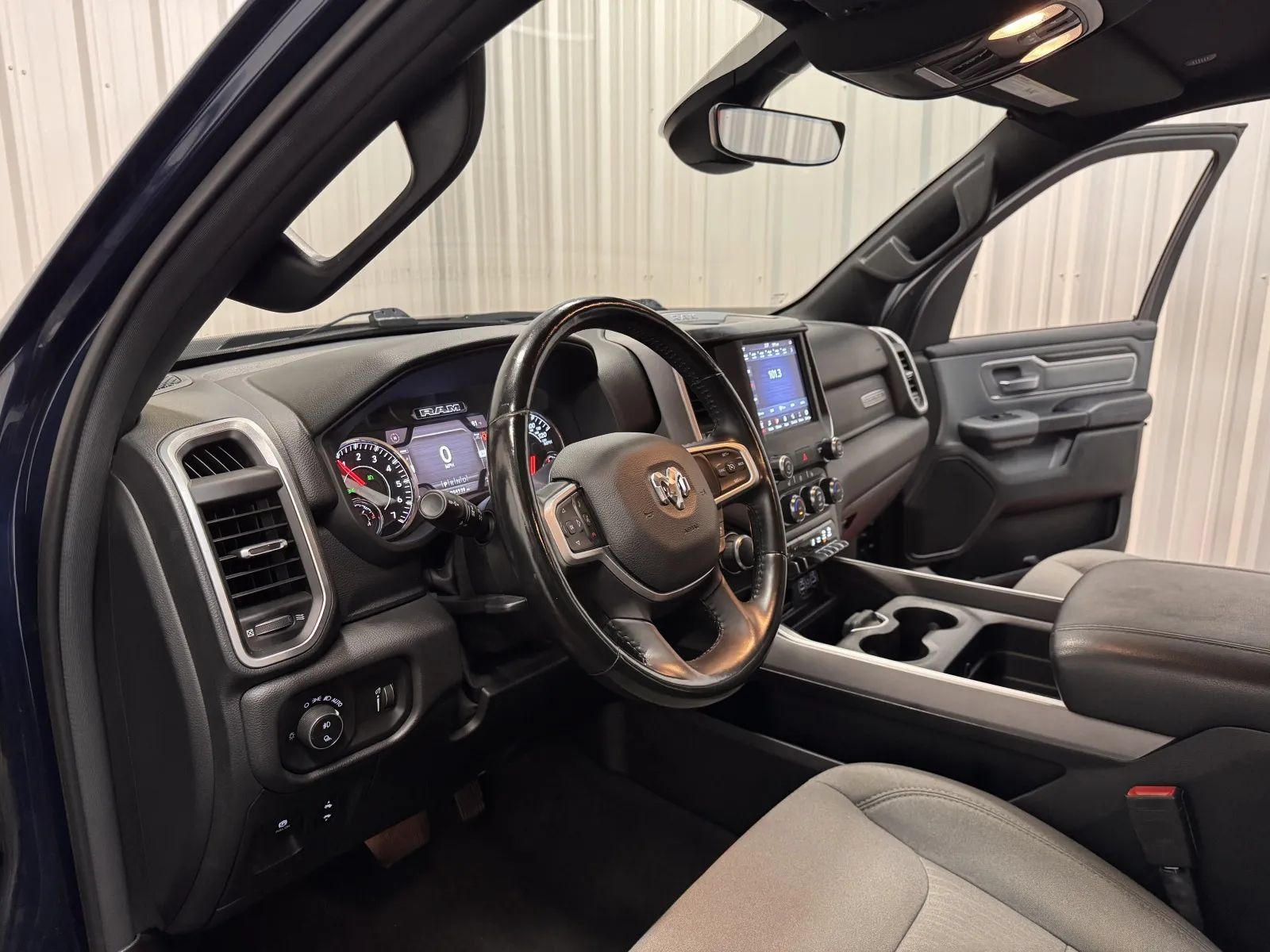 Used 2021 RAM 1500 Big Horn AWD/4WD image 37