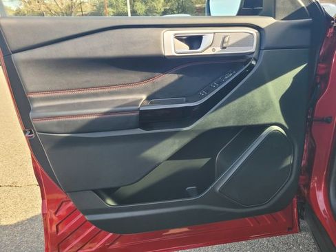 Certified 2023 Ford Explorer ST-Line w/ Class IV Trailer Tow Package image 16