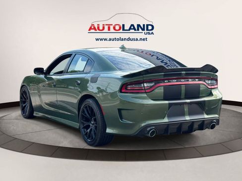 Used 2019 Dodge Charger Scat Pack w/ Dynamics Package RWD image 4