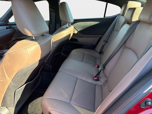 Used 2022 Lexus ES 350 w/ Premium Package image 14