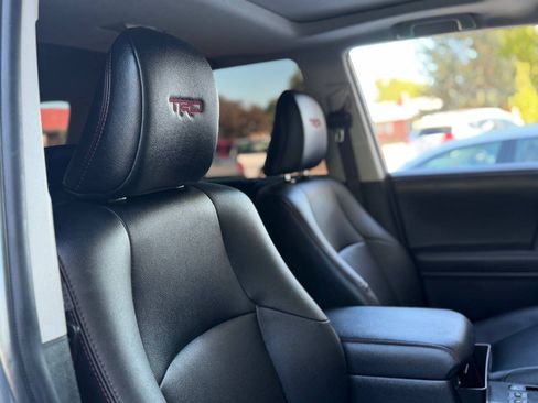 Used 2022 Toyota 4Runner TRD Off-Road Premium AWD/4WD image 72