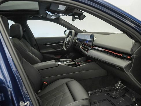 Used 2026 BMW 530i w/ Premium Package RWD image 15