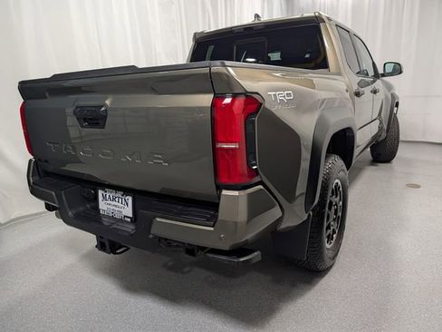 Used 2024 Toyota Tacoma TRD Sport image 3