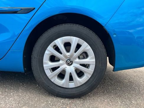 Used 2021 Toyota Prius LE FWD image 14