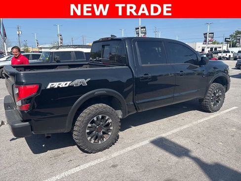 Used 2023 Nissan Titan PRO-4X image 13