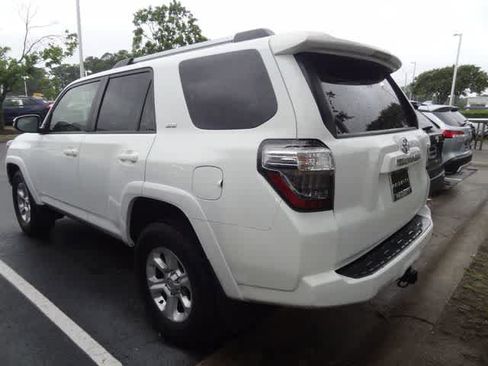 Used 2024 Toyota 4Runner SR5 Premium w/ Moonroof Package RWD image 6