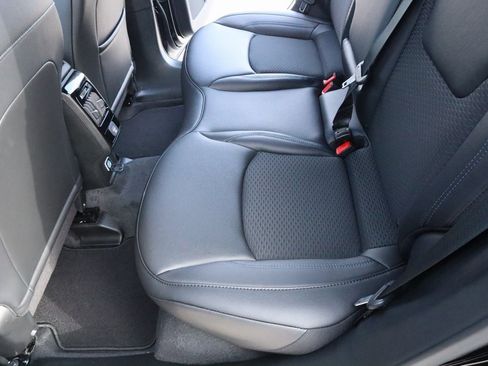 New 2026 Jeep Compass Latitude image 12