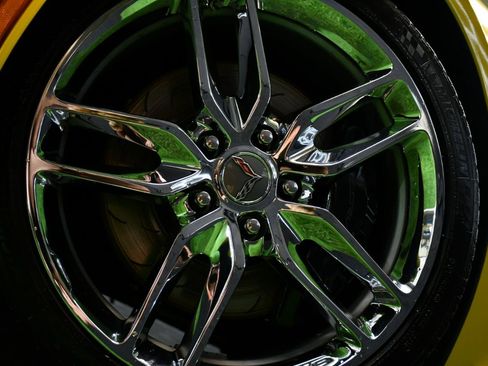 Used 2015 Chevrolet Corvette Stingray Coupe w/ 2LT Preferred Equipment Group RWD image 2