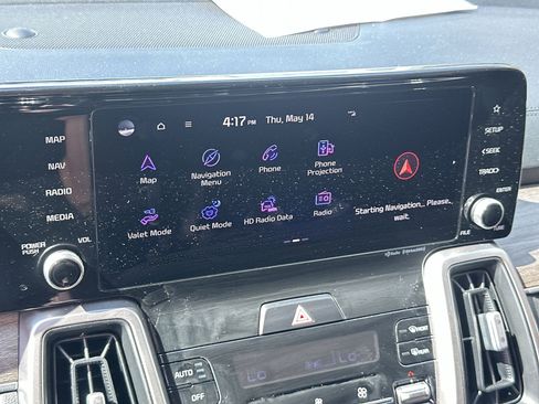Used 2023 Kia Sorento EX w/ Panoramic Sunroof Package FWD image 12