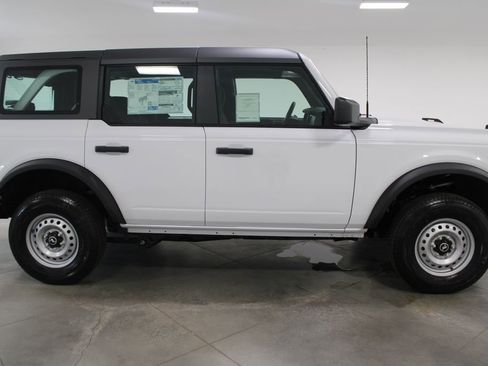 New 2025 Ford Bronco 4-Door image 10