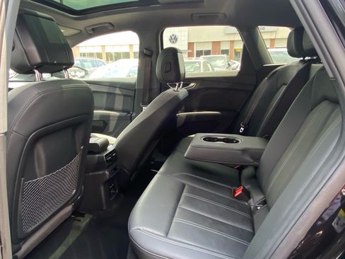 Used 2023 Audi Q4 e-tron Premium Plus w/ Premium Plus RWD image 19