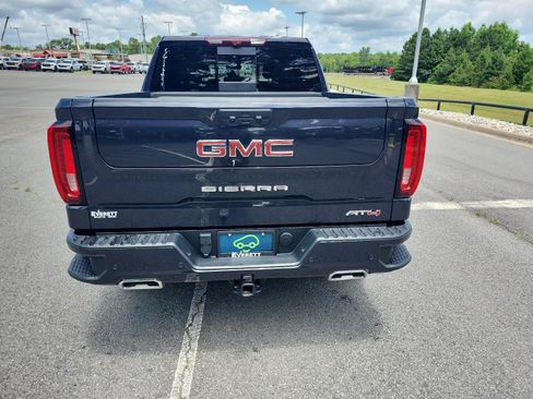 Certified 2025 GMC Sierra 1500 AT4 w/ AT4 Premium Package AWD/4WD image 6