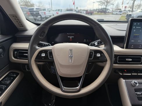 Used 2022 Lincoln Aviator Reserve image 17