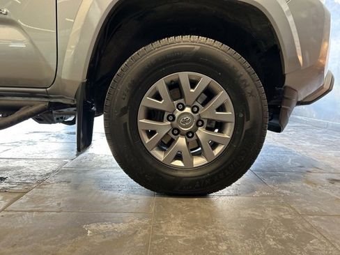 Used 2019 Toyota Tacoma SR5 image 36
