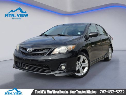Used 2013 Toyota Corolla S w/ Premium Pkg FWD image 1