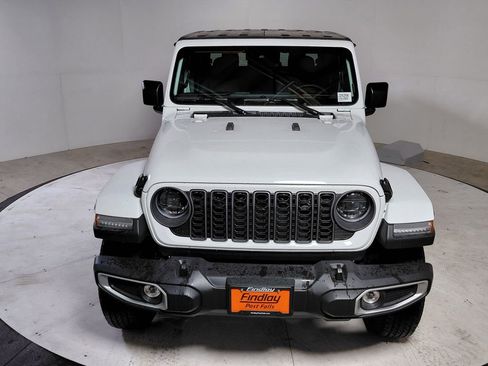 New 2025 Jeep Gladiator Sport AWD/4WD image 2