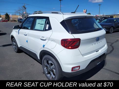 New 2025 Hyundai Venue SEL image 6