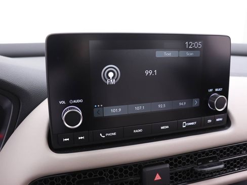 Certified 2023 Honda HR-V LX image 8