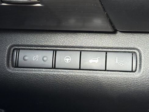 Used 2025 Nissan Pathfinder Platinum w/ Cargo Package AWD/4WD image 14