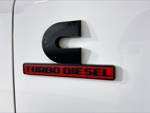 Used 2024 RAM 2500 Laramie w/ Night Edition image 42