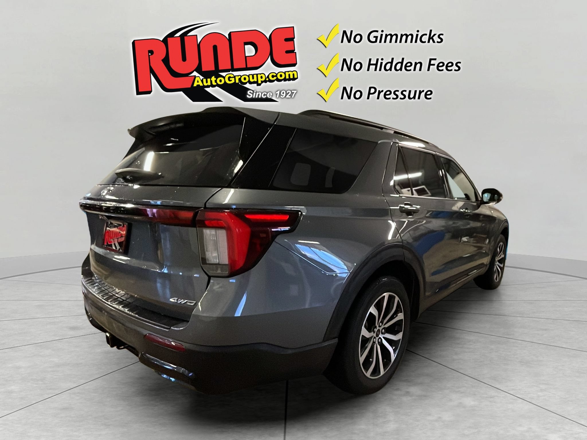 Used 2025 Ford Explorer ST-Line AWD/4WD image 7