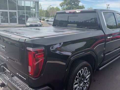 Used 2024 GMC Sierra 1500 Denali Ultimate image 10