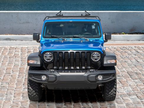 Used 2021 Jeep Wrangler Willys image 2