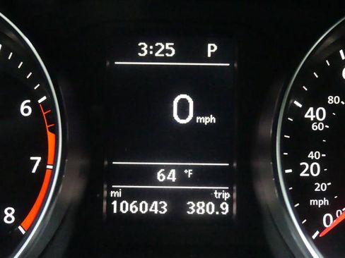 Used 2018 Volkswagen Passat 2.0T S w/ Driver Assistance Package FWD image 32