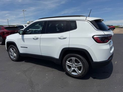 Used 2024 Jeep Compass Latitude AWD/4WD image 6