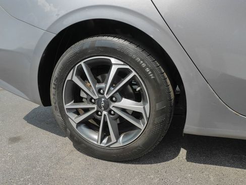 Used 2024 Kia Forte LXS FWD image 9