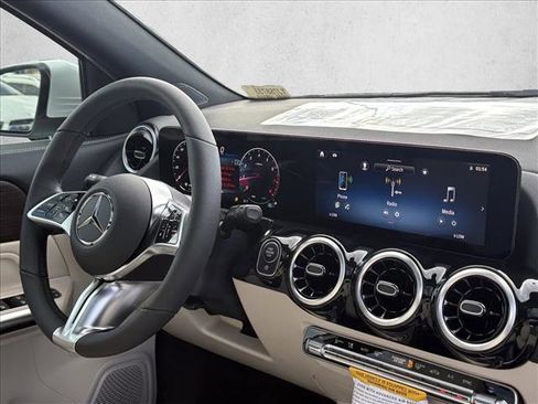 New 2026 Mercedes-Benz GLA 250 image 23