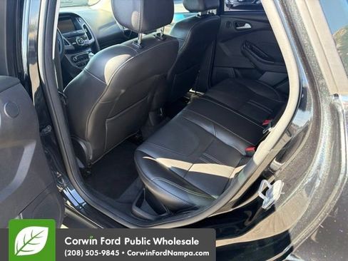 Used 2014 Ford Focus Titanium FWD image 27