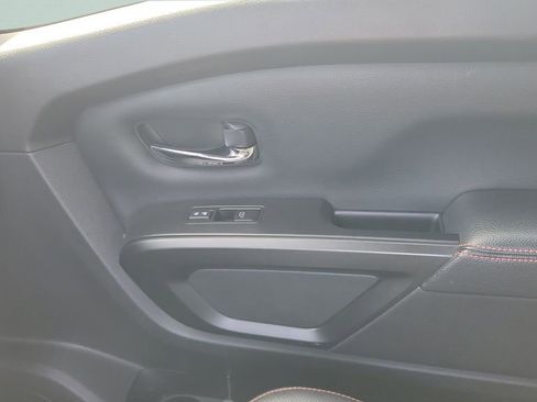 Used 2024 Nissan Titan PRO-4X w/ Pro-4x Convenience Package AWD/4WD image 11