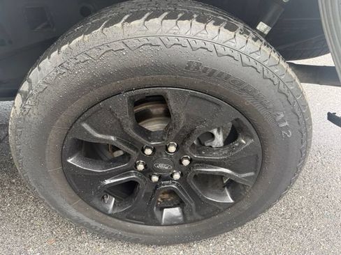 Used 2023 Ford F150 Lariat w/ Equipment Group 502A High AWD/4WD image 9