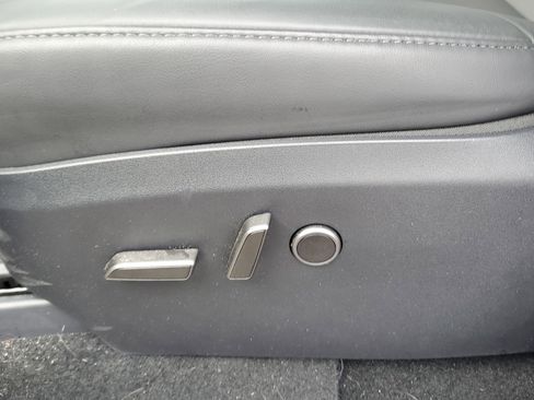 Used 2024 Tesla Model Y Performance image 26