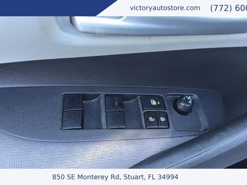 Used 2020 Toyota Corolla LE image 15