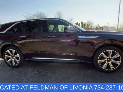Used 2025 Cadillac Escalade IQ Luxury 2 w/ LPO, Premium Carpet Package AWD/4WD image 9