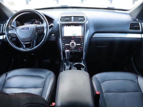 Used 2019 Ford Explorer Sport image 9